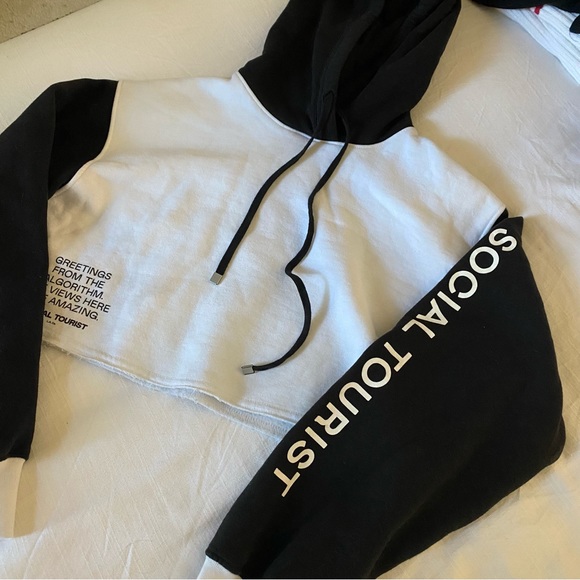 Hollister Tops - Hollister Social Tourist Cropped Hoodie